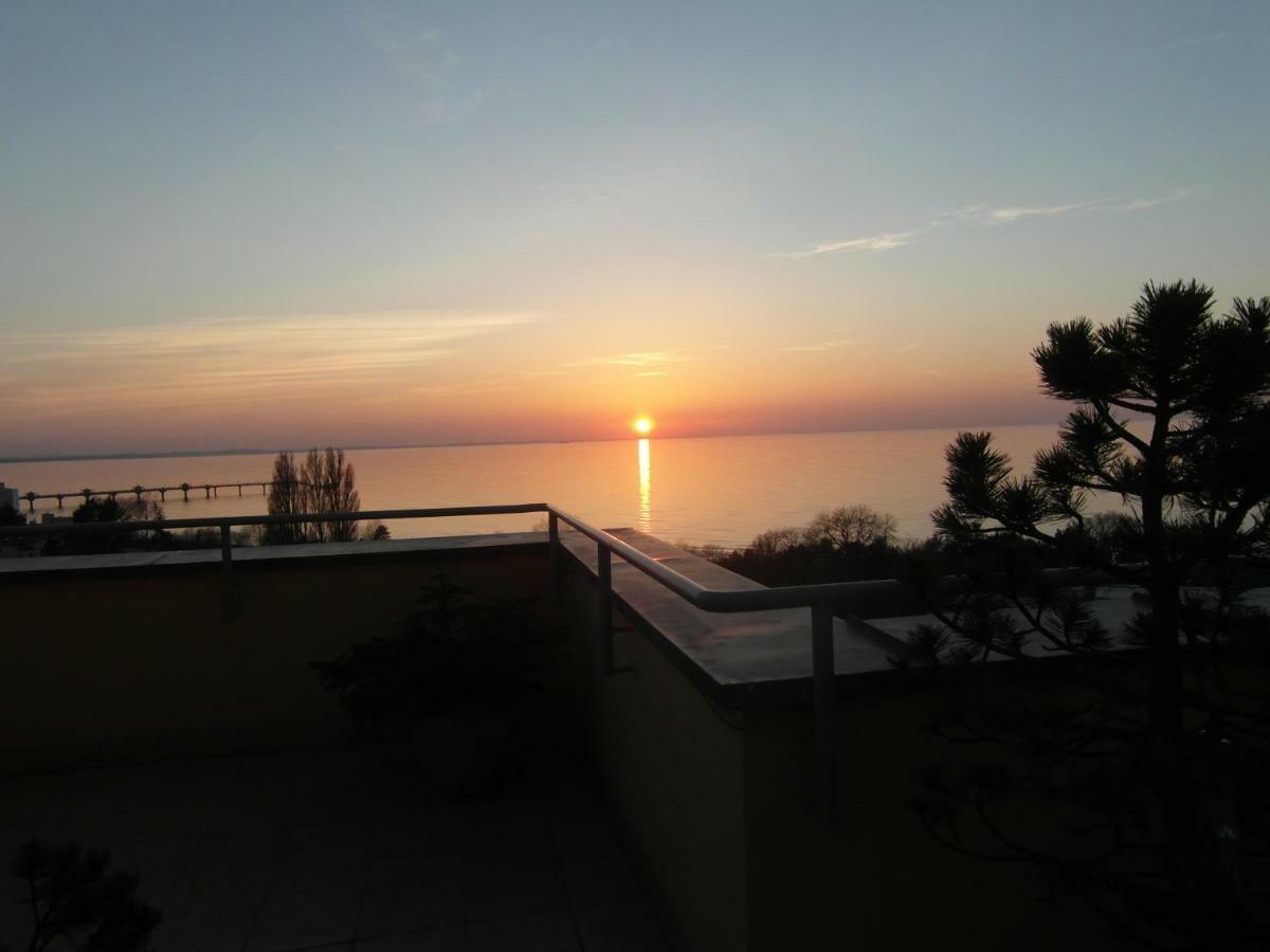 Wolin-travel Fala Z Widokiem Na Morze * Miedzyzdroje